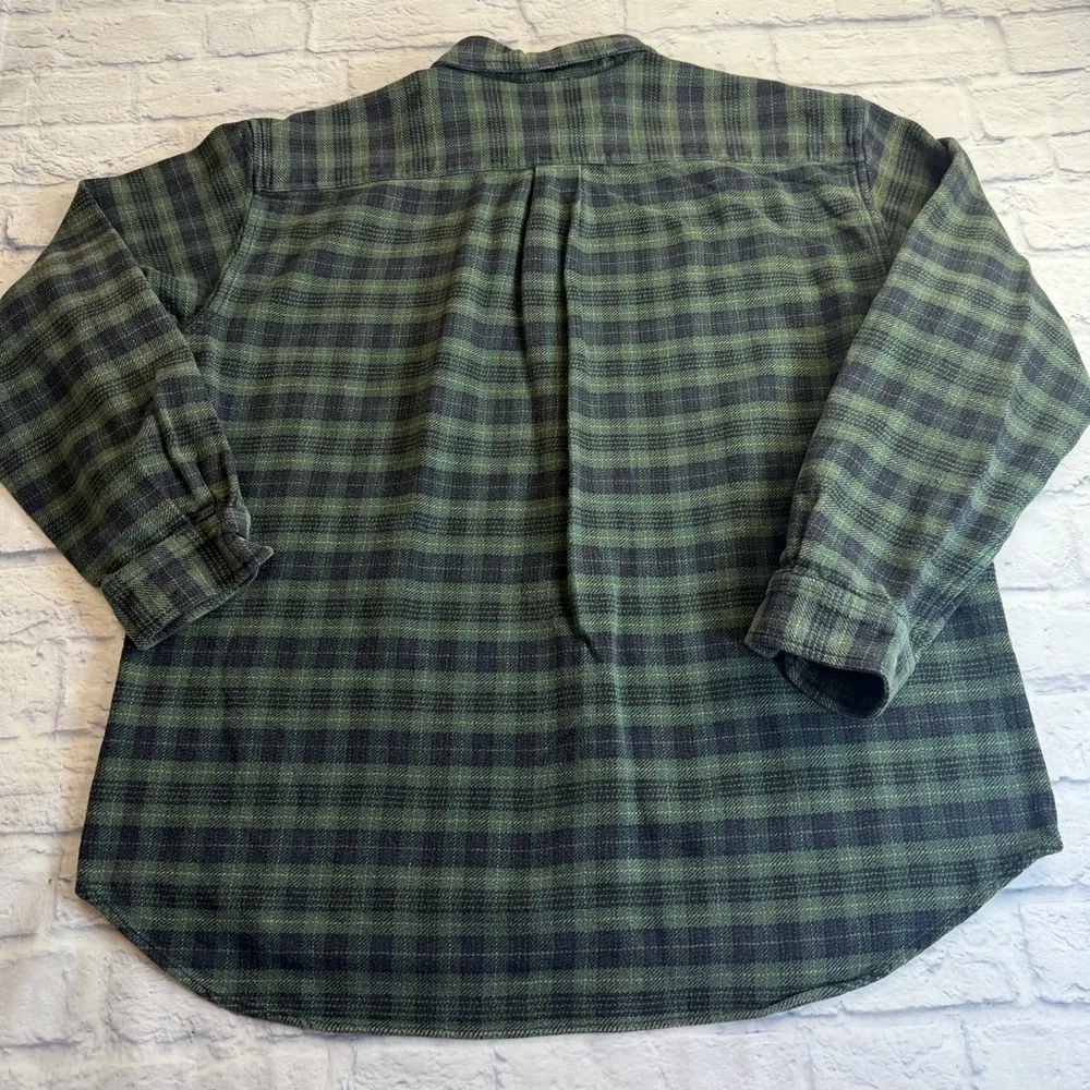 J. Crew Dark Green and Navy Plaid Men's Flannel Shirt. Size XL.